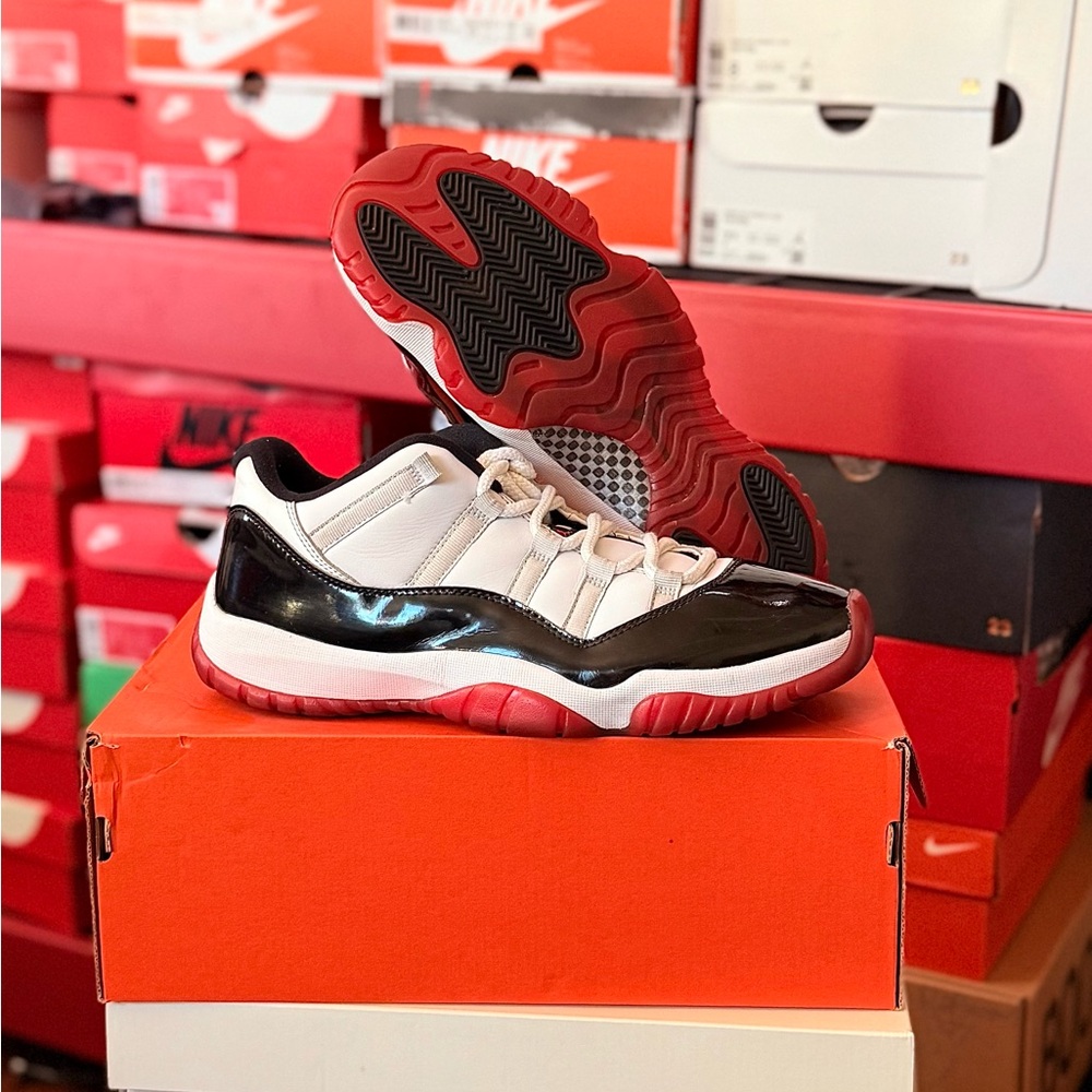 Jordan 11 Low Concord Bred, size 10.5